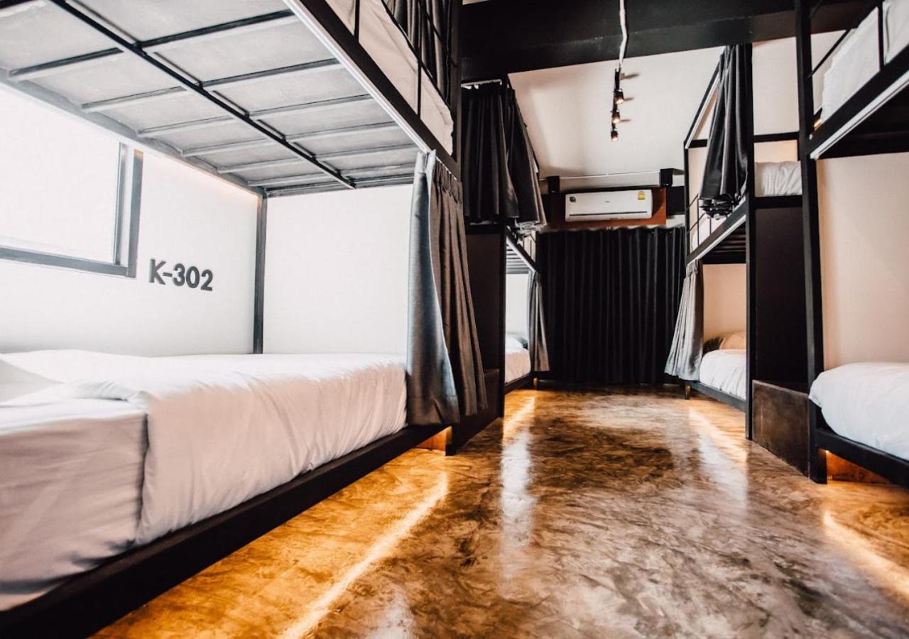 Adora Hostel Чиангмай Экстерьер фото
